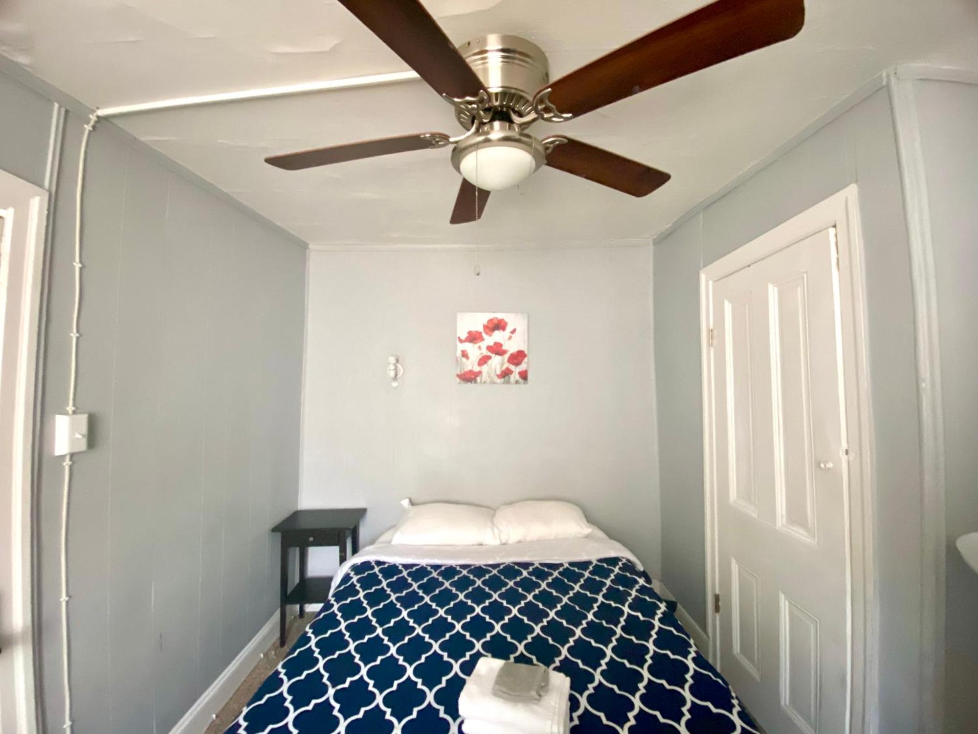 Clover 2900 - Apartment And Rooms With Private Bathroom Near Washington Ave South Philly Philadelphia Phòng bức ảnh